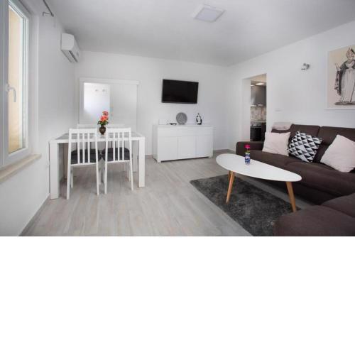 Serious Job Apartment