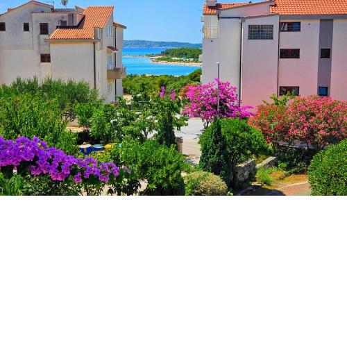 Solaris Apartments