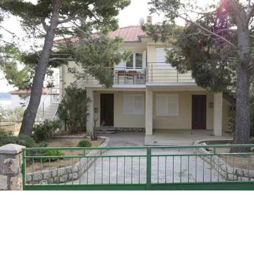 SOLEIL - Newly renovated apartment close to the sea