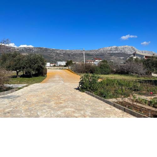 Spacious apartment close to the sea in Split area