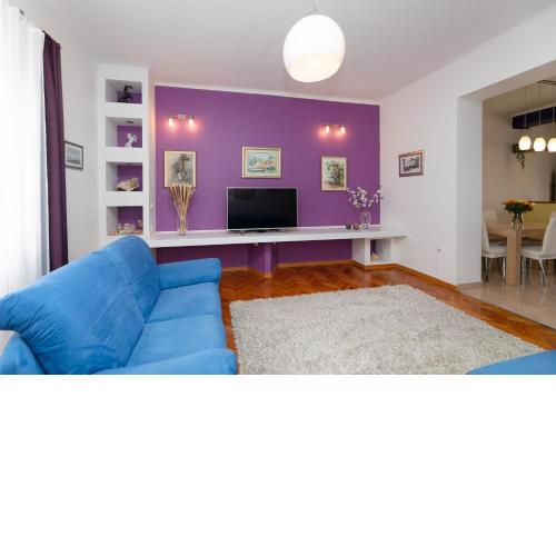 Spacious Apartment in the center-Aspalathos