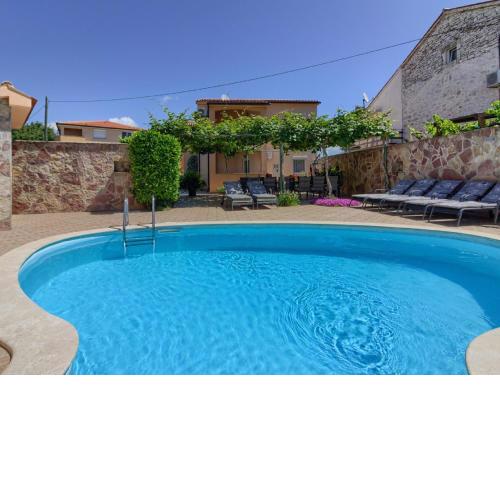 Spacious Holiday Home in Peroj with Private Pool