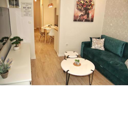 Split Apartment M&T