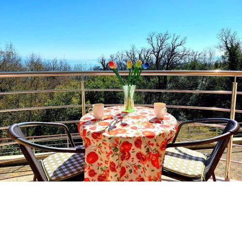 Starry Night - Smart TV, Extra big bed, big bathtub, private parking, sea view, WIFI, 2bedrooms