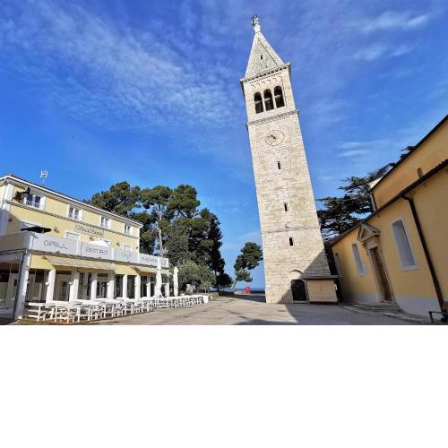 STELLA deluxe SUPERIOR 5 star apartment, your piece of heaven by the sea & park, with sea view