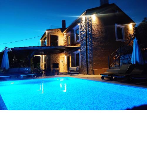 Stone hause Noa
