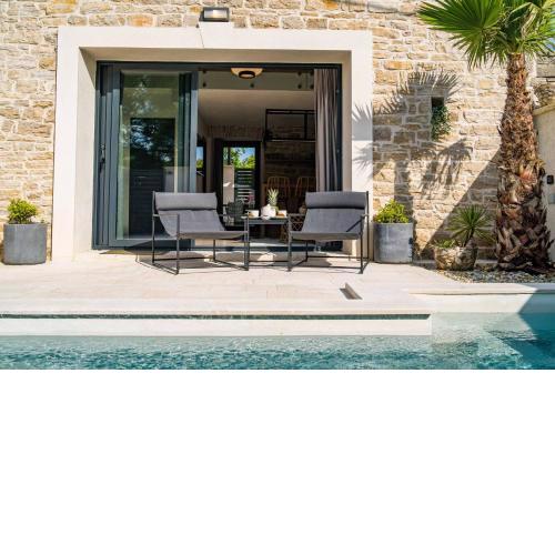 Stone House with pool Poeta