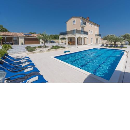 Stone Luxury Villa