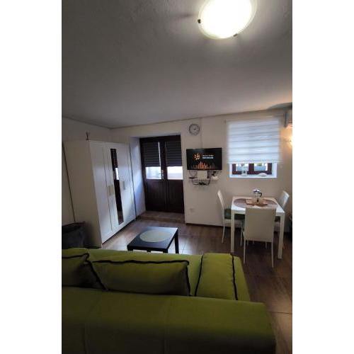 Studio apartman Nona Angela-Valun