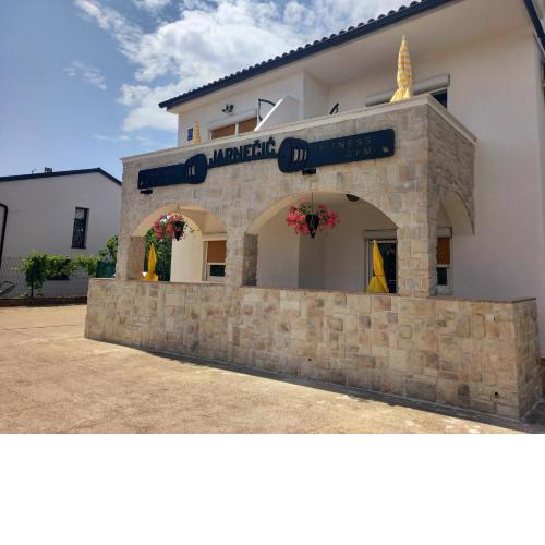 Studio Apartmani “Jarnečić”