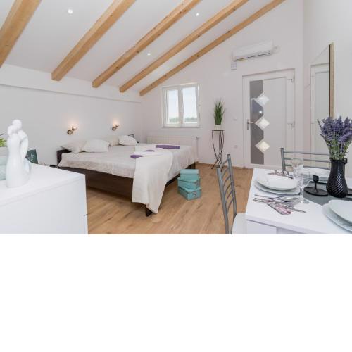 Studio Apartment Harmony NP Krka