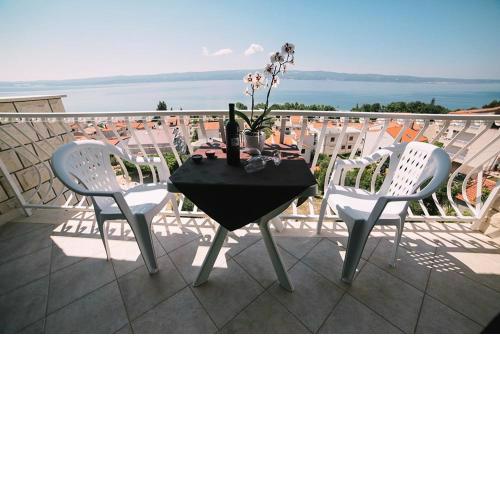 Studio apartment in Duce with sea view, balcony, air conditioning, WiFi 4167-7