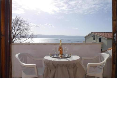 Studio apartment in Dugi Rat with sea view, balcony, air conditioning, WiFi 5132-5