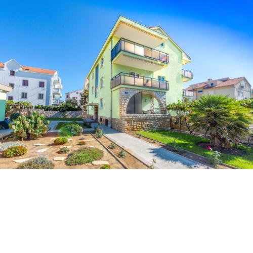 Studio Apartments Apolonia