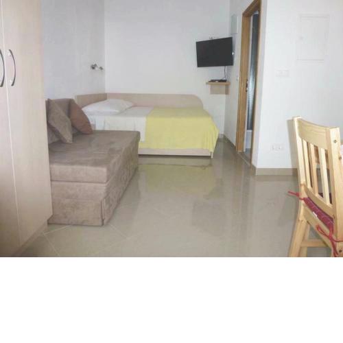 STUDIO APARTMENTS BaskaH2O