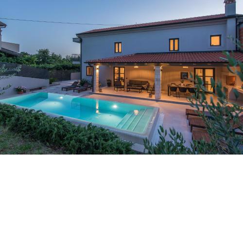 Stunning 3 Bedroom Villa with pool