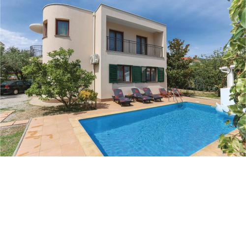 Stunning Apartment In Kastel Novi With Kitchen