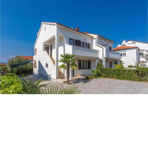 Stunning Apartment In Malinska With Wifi