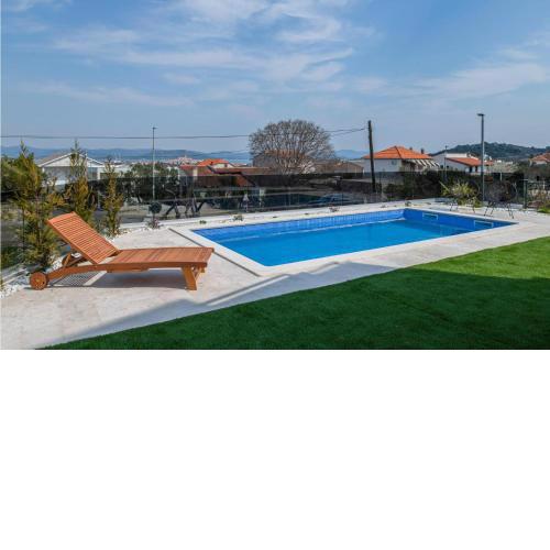 Stunning Apartment In Murter With House Sea View