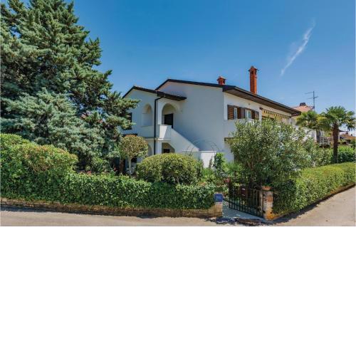 Stunning Apartment In Novigrad With Wifi