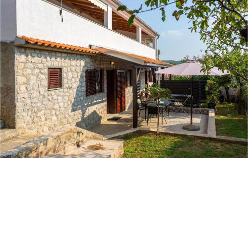 Stunning Apartment In Omisalj With Kitchen