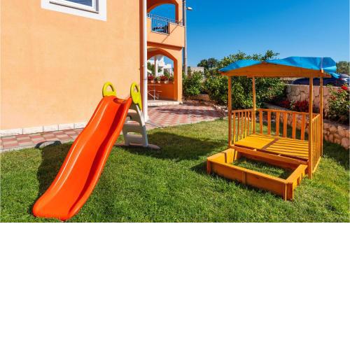 Stunning Apartment In Podgradina With Wifi