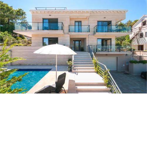 Stunning Apartment In Selca With Wifi