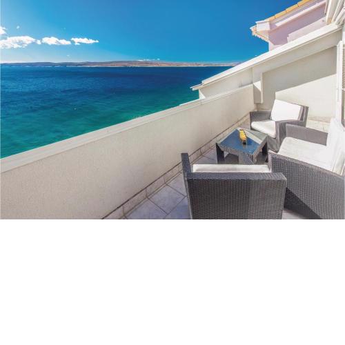 Stunning Apartment In Selce With Wifi