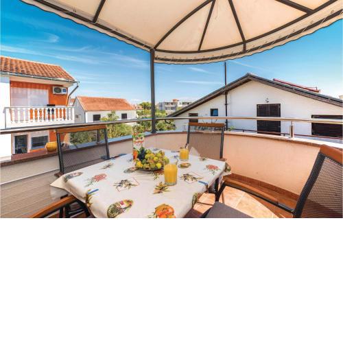 Stunning Apartment In Srima With Wifi