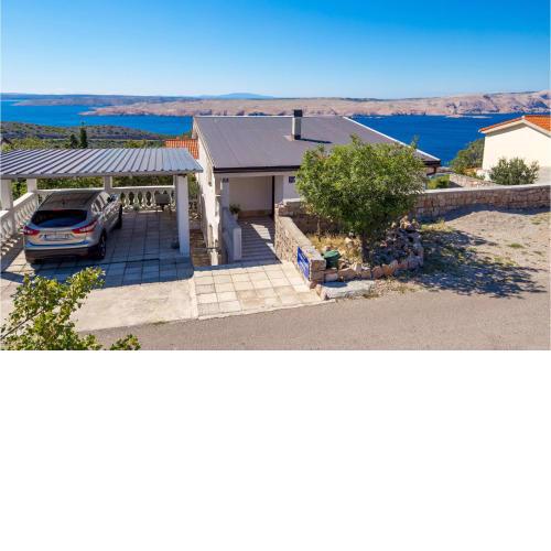 Stunning Apartment In Stinica With Wifi