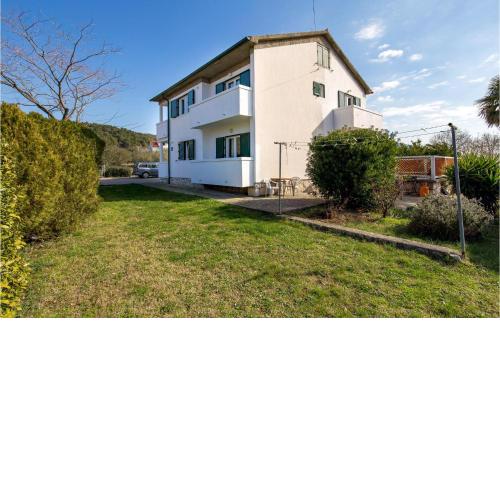 Stunning Apartment In Supetarska Draga