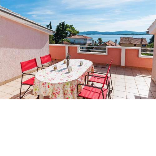 Stunning Apartment In Sv,filip I Jakov