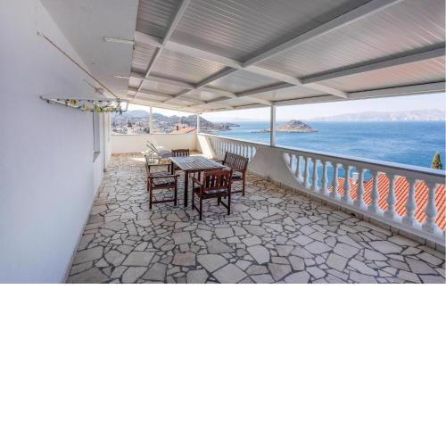 Stunning Apartment In Sv,juraj With Wifi