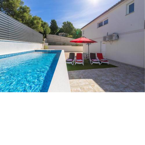 Stunning Home In Banjol With House Sea View