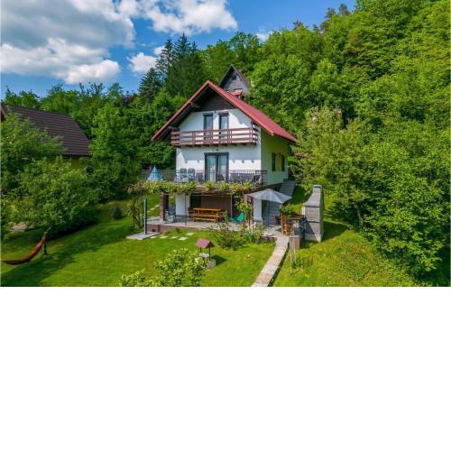 Stunning Home In Brod Na Kupi With Wifi