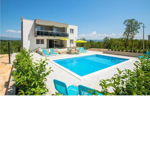 Stunning Home In Ivanbegovina With Wifi