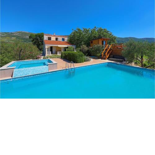 Stunning Home In Kastel Novi With Sauna
