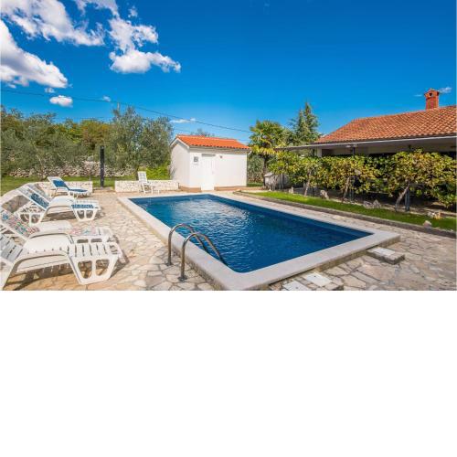 Stunning Home In Malinska