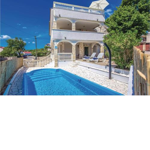 Stunning Home In Novi Vinodolski With Wifi