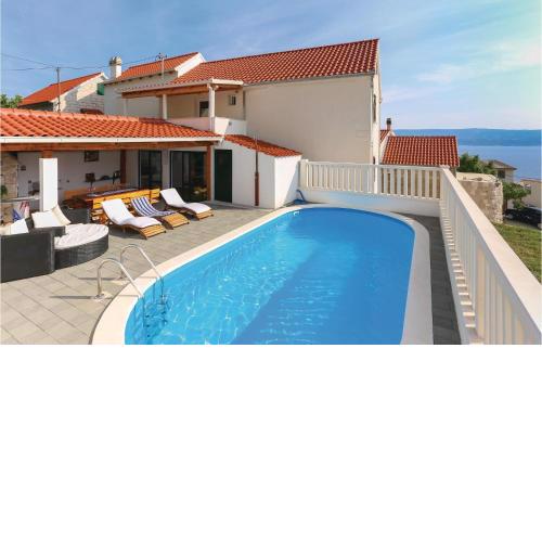 Stunning Home In Omis With Wifi