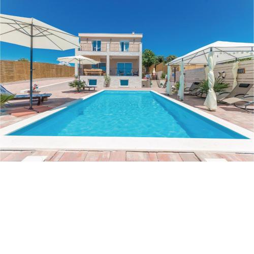 Stunning Home In Pakostane With House Sea View