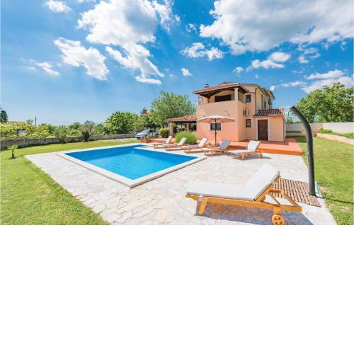Stunning Home In Peresiji With Kitchen
