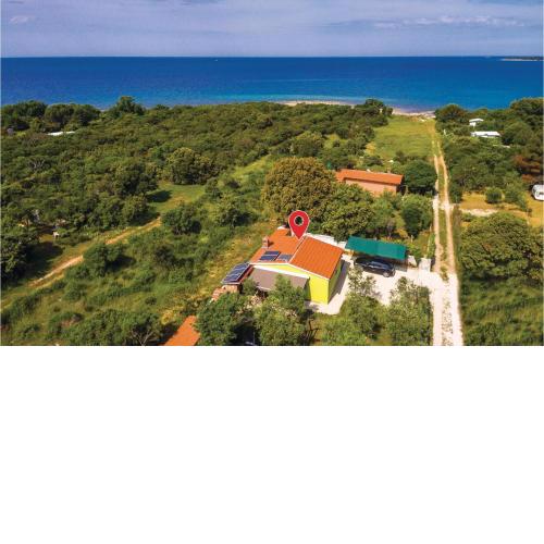 Stunning Home In Peroj With Wifi