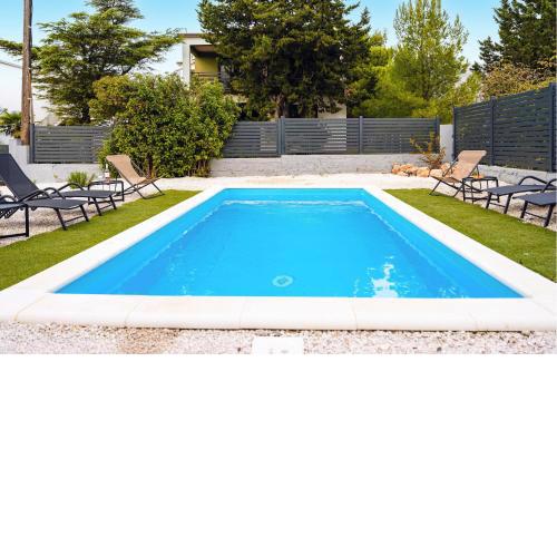 Stunning Home In Seline With Outdoor Swimming Pool