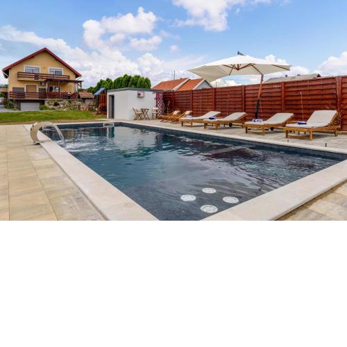 Stunning Home In Velika With Heated Swimming Pool