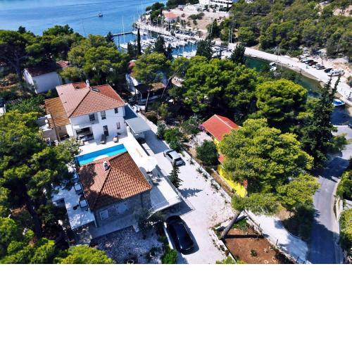 Stylish Villa Marumare Completed 2021 Pool 300M to the Beach