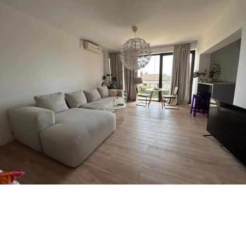 Sunny and Stylish apartment Bosh3
