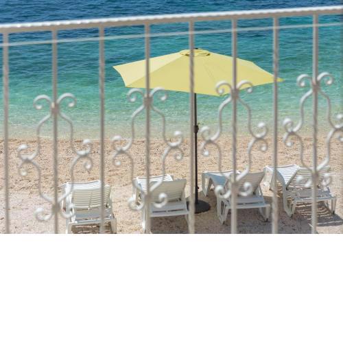 Sunrise Beach Apartments