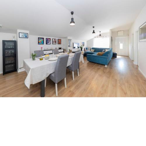 Sunset Apartment