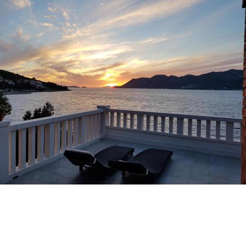 Sunset Apartments